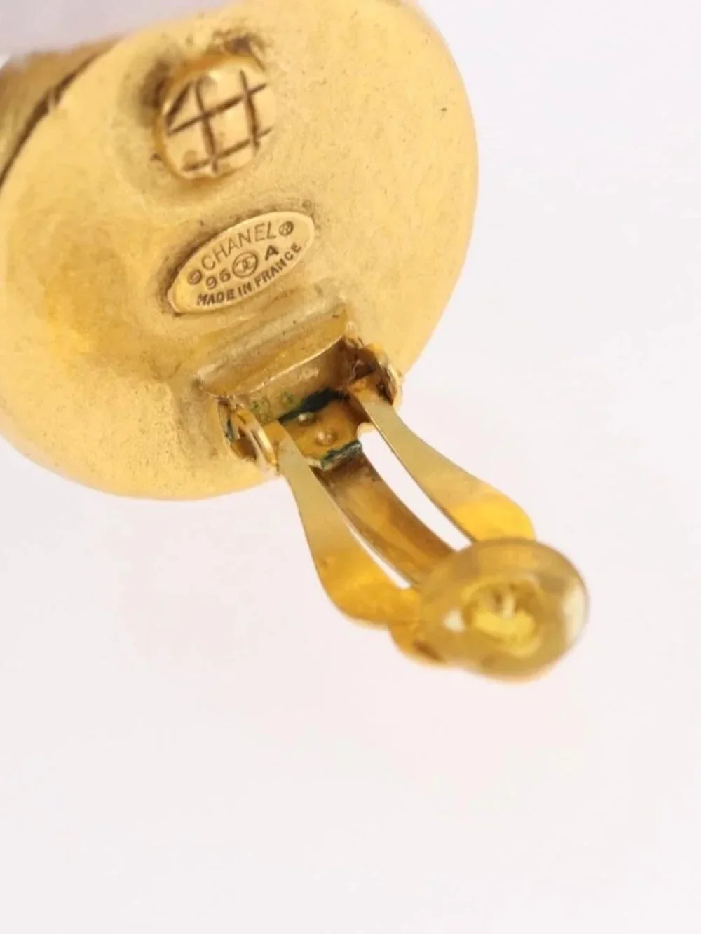 CHANEL Earring Metal Gold Tone CC Auth BA13637M